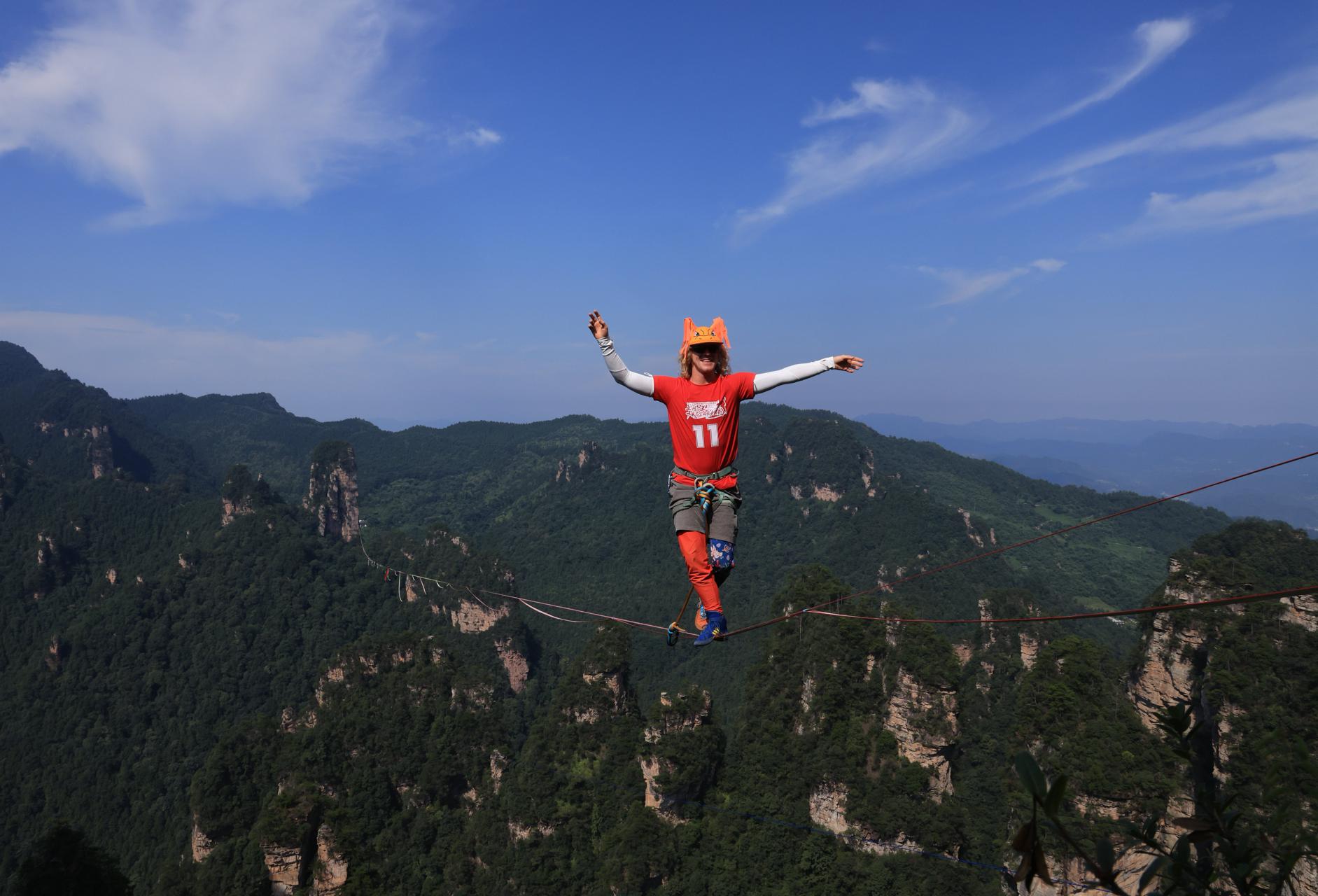 展现给全世, amp, 单位承办