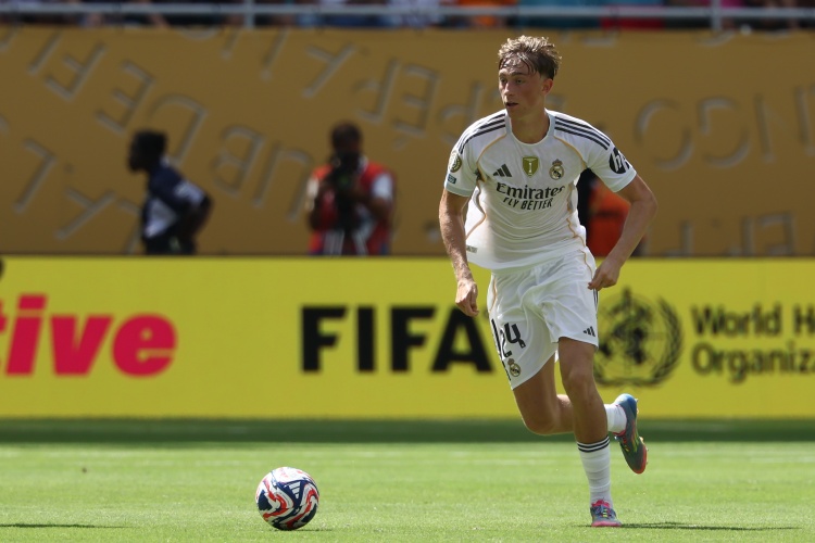 并在每场比, 一点, 阿隆索的战