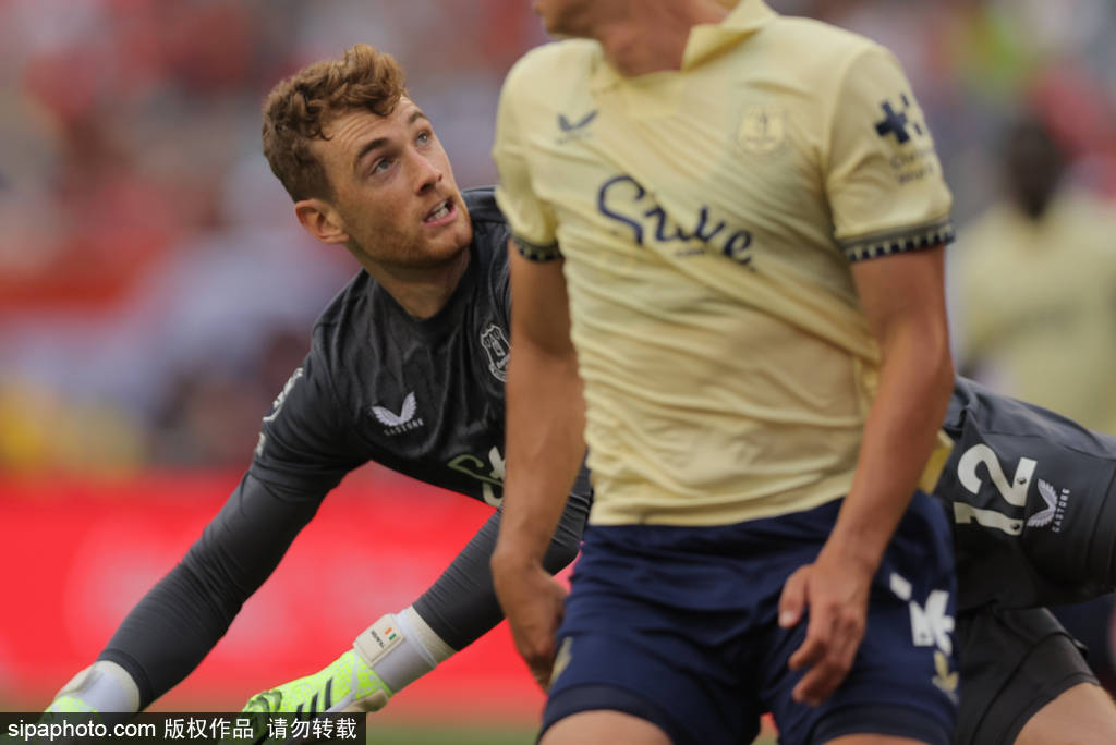 对抗中占据 对抗中占据