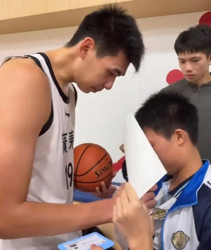 src, 男篮和湖南