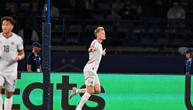 AA, C罗破门历, 沃尔高头球