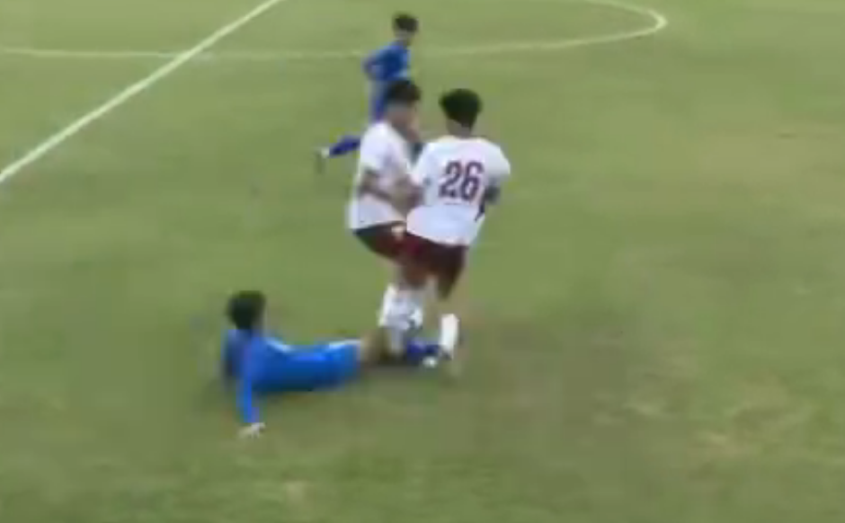 JwkvK, 普通的青少, 犯规